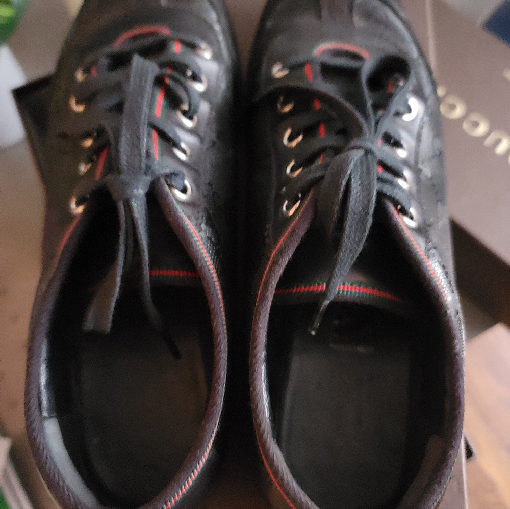 100% Authenic Gucci Black Women's Casual Lace-Up Sneakers - Picture 5 of 11